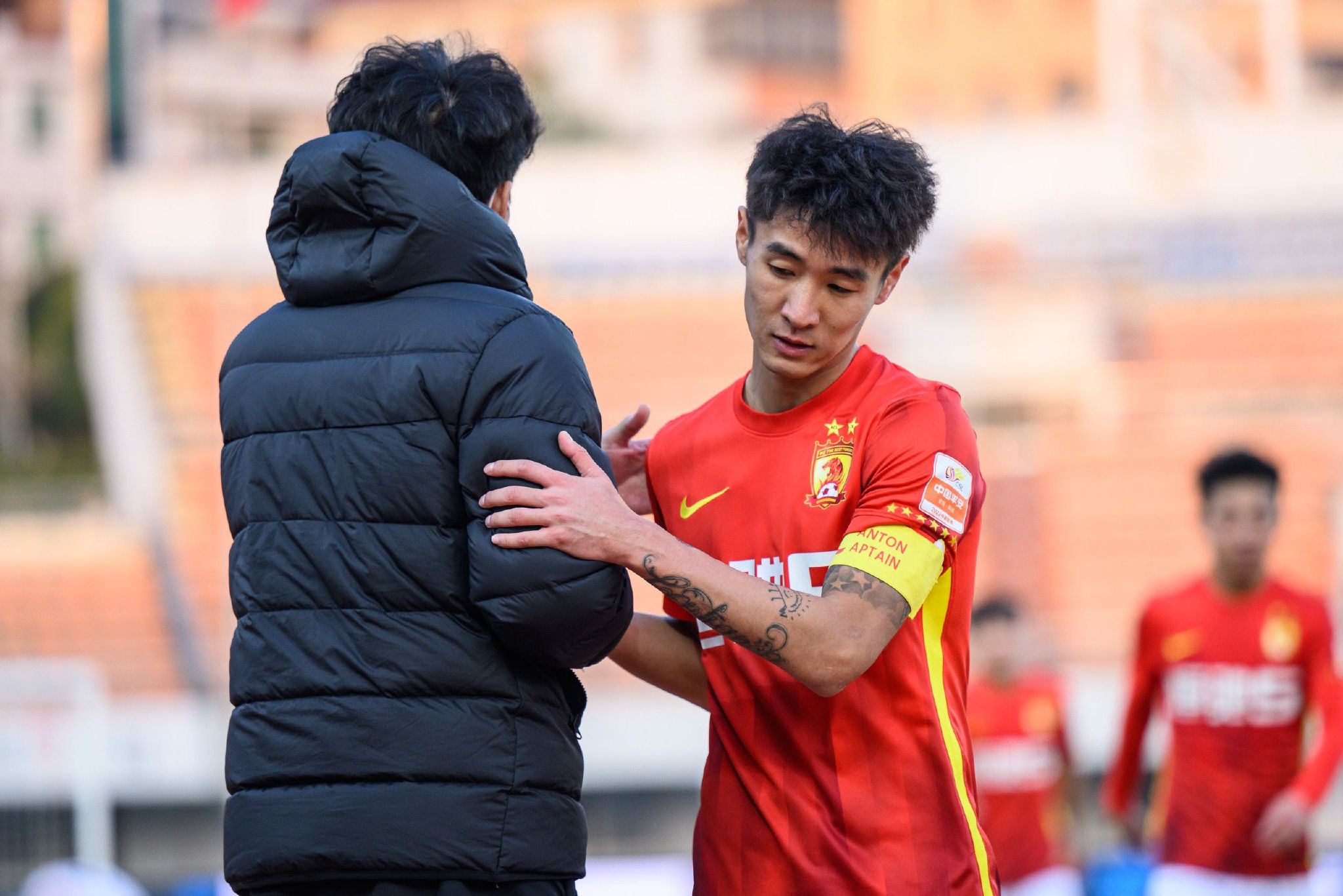 电影《七人乐队》是中国香港七大导演首度联袂之作，由洪金宝、许鞍华、谭家明、袁和平、杜琪峰、林岭东、徐克联合创作，每位导演负责一个年代的故事，共同构建出香港历史发展的风情画卷